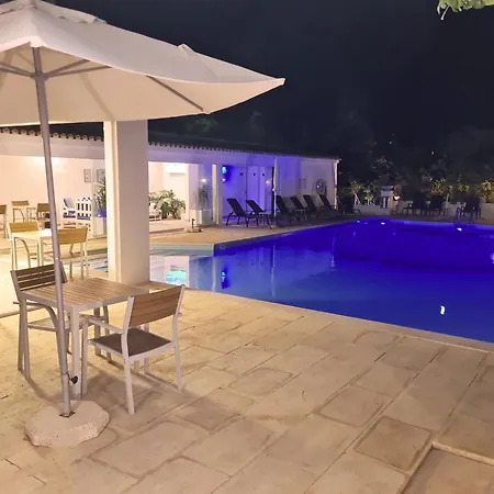 Alcaide לינה וארוחת בוקר